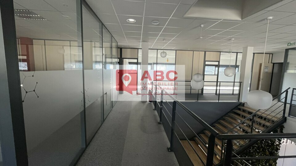 Office in Baillargues for sale - Interior Photo - Image 2 of 12