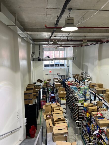 82 Suydam St, Brooklyn, NY for sale - Interior Photo - Image 3 of 13