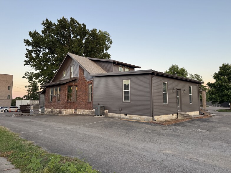 2610 Westwood Dr, Nashville, TN for lease - Primary Photo - Image 1 of 12