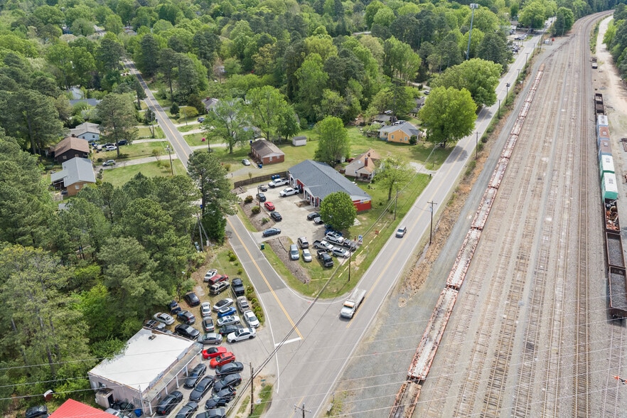 921 Midway Ave, Durham, NC à vendre - Photo du bâtiment - Image 3 de 16