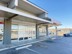 2170-2188 W 6th Ave, Eugene, OR for lease Building Photo- Image 1 of 3