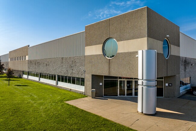 Plus de détails pour 8500-8760 Pl Marien, Montréal-Est, QC - Industriel à louer