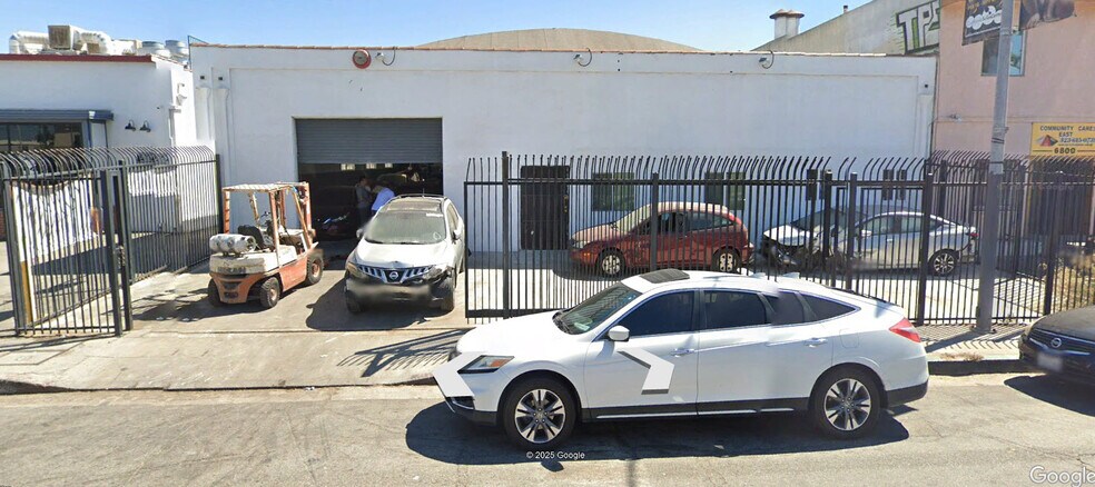 6740 Crenshaw Blvd, Los Angeles, CA à louer - Photo du bâtiment - Image 1 de 30