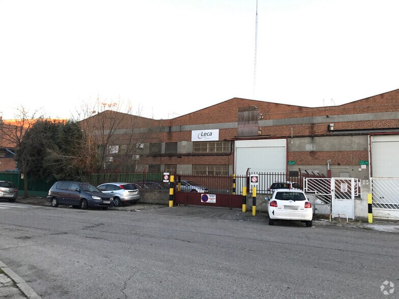 Calle Sierra de Guadarrama, 56, San Fernando de Henares, Madrid à vendre - Photo du bâtiment - Image 3 de 4