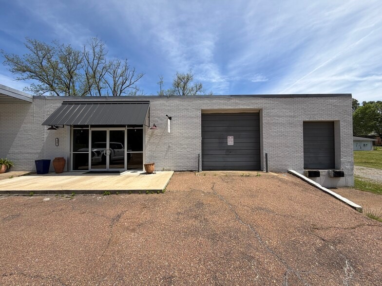 342 First St, Flora, MS à louer - Photo du bâtiment - Image 3 de 11