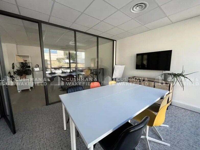 392 Avenue Des Genévriers, La Ciotat à louer - Photo intérieure - Image 3 de 13