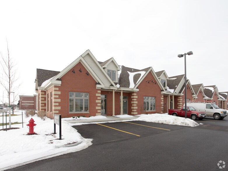 10062 W 190th Pl, Mokena, IL à louer - Photo du bâtiment - Image 2 de 16