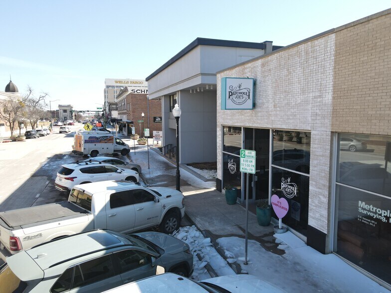 221 W Hickory St, Denton, TX à louer - Photo du bâtiment - Image 3 de 15