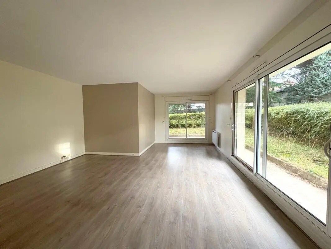 Office in Saint-Germain-en-Laye for sale Building Photo- Image 1 of 12