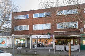 Plus de détails pour 72 Station Rd, Addlestone - Commerce de détail à louer