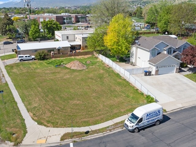 Provo State Street Properties portefeuille de 3 propriétés à vendre sur LoopNet.ca - Photo du bâtiment - Image 3 de 11