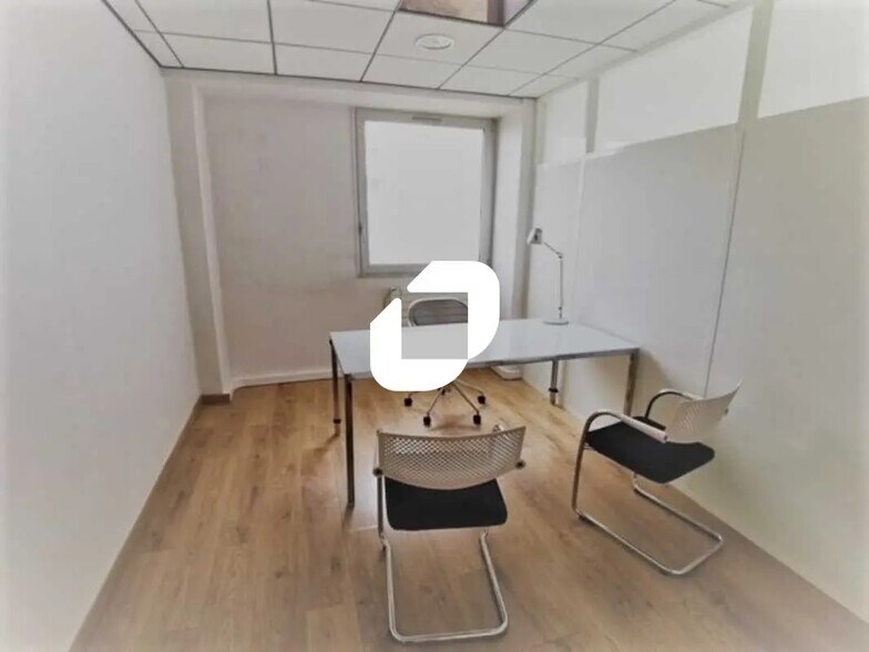 Office in Évry-Courcouronnes for lease - Interior Photo - Image 1 of 6