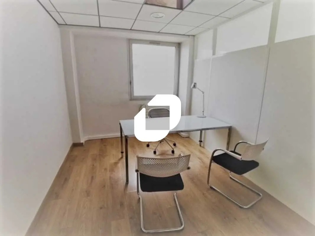 Office in Évry-Courcouronnes for lease Interior Photo- Image 1 of 7