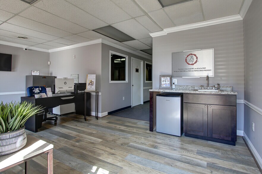 5819-5825 Allentown Rd, Camp Springs, MD à louer - Photo intérieure - Image 3 de 12