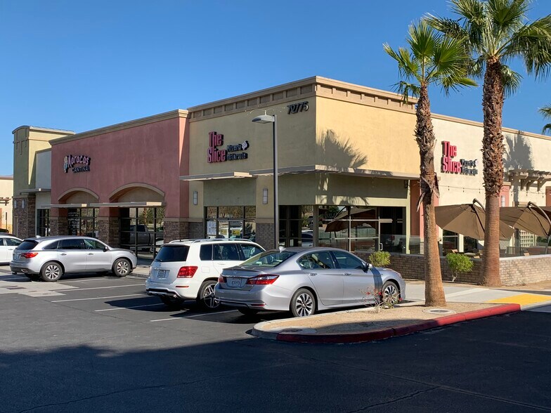 Monterey Dr, Rancho Mirage, CA à louer - Photo du bâtiment - Image 3 de 5