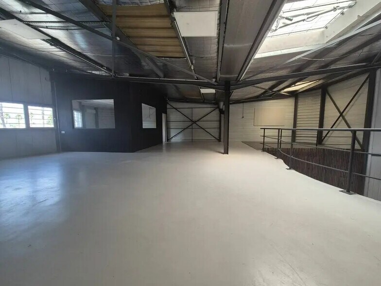 Retail in Baillargues for lease - Interior Photo - Image 3 of 7