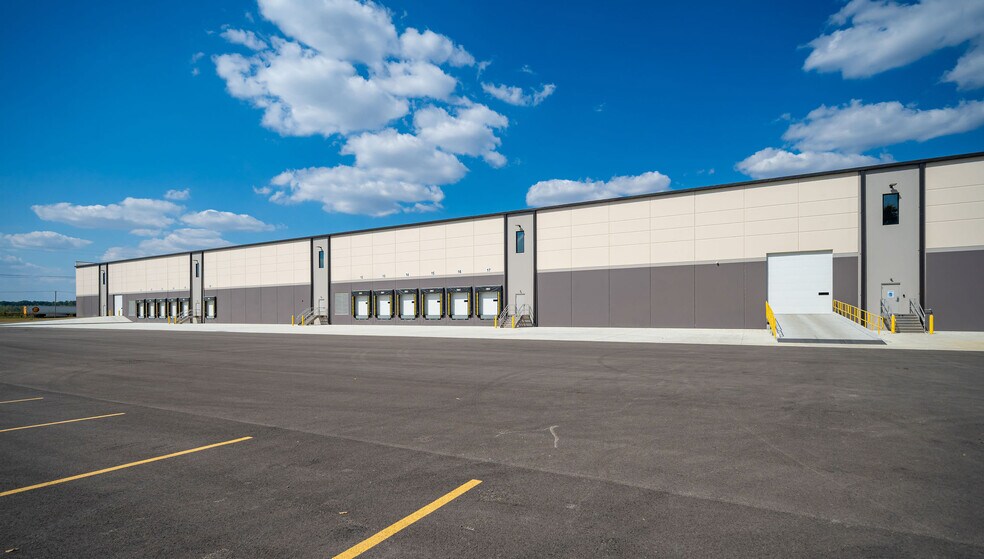 2039 Pittsburgh Dr, Delaware, OH à louer - Photo du bâtiment - Image 2 de 10