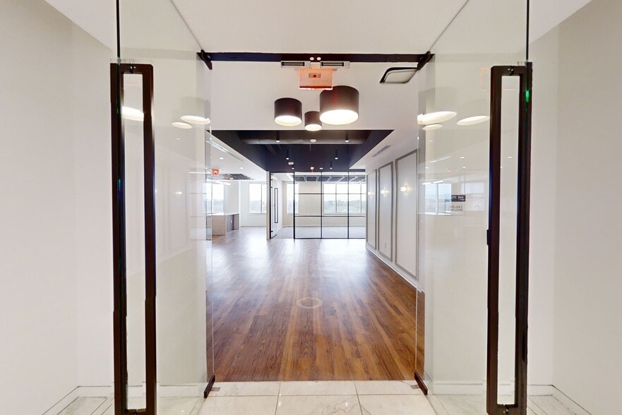 12950 Worldgate Dr, Herndon, VA à louer - Numérisation 3D de Matterport - Image 3 de 17