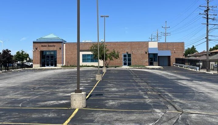 6300 W Fond du Lac Ave, Milwaukee, WI à louer - Photo du bâtiment - Image 2 de 4