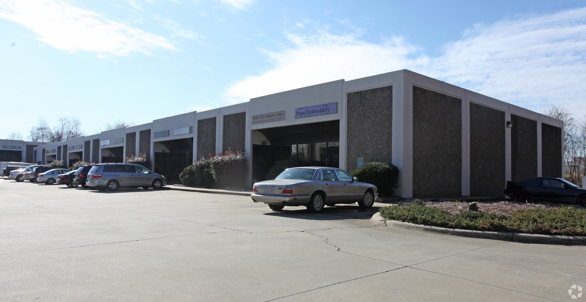 3714 Alliance Dr, Greensboro, NC for lease Primary Photo- Image 1 of 3