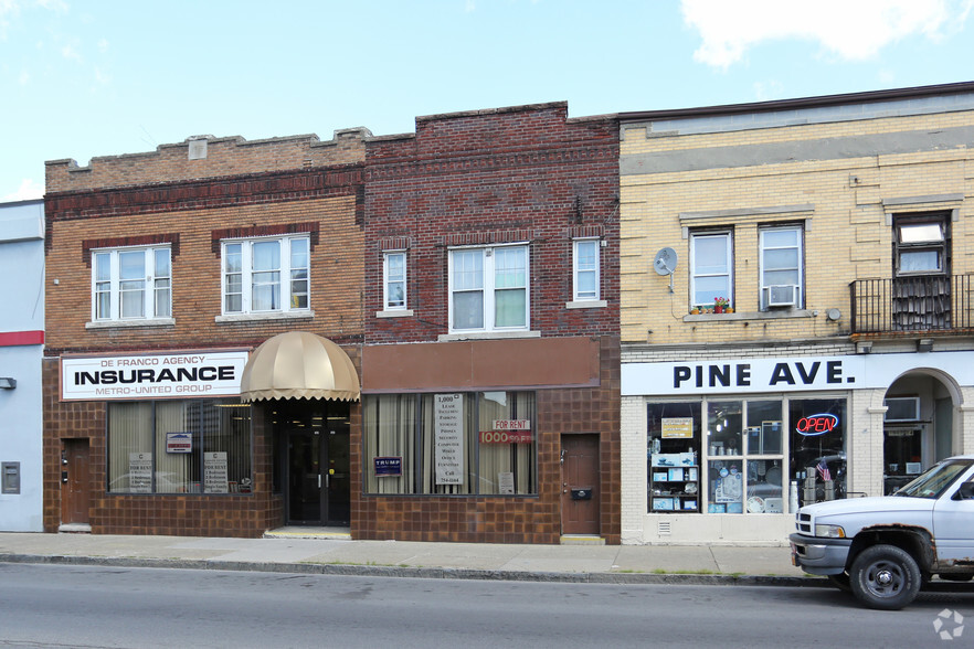 1910 Pine Ave, Niagara Falls, NY à vendre - Photo du bâtiment - Image 2 de 2