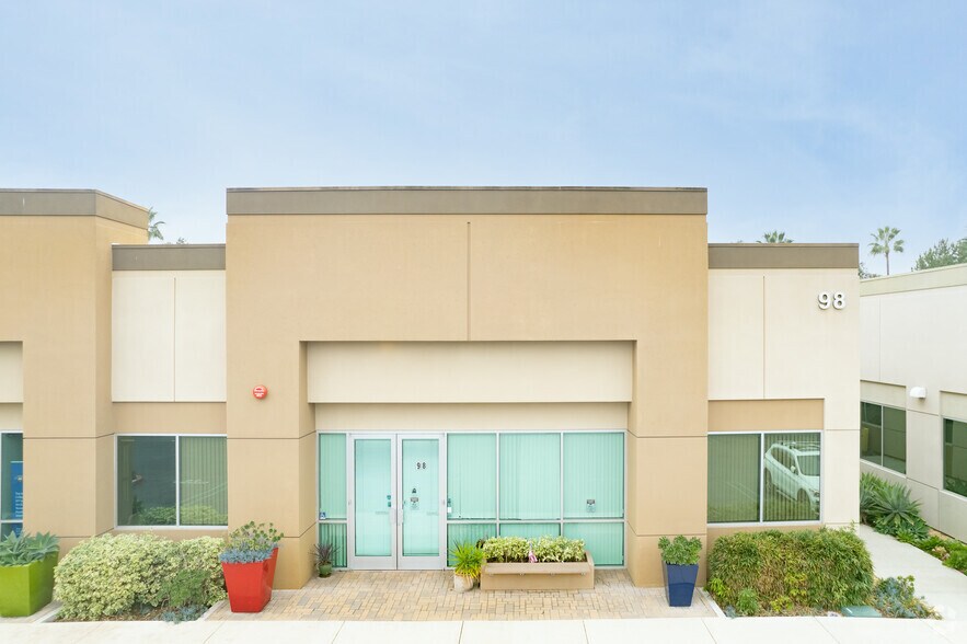 108 Discovery, Irvine, CA à vendre - Photo du bâtiment - Image 3 de 20