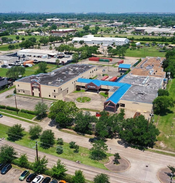 4301 Vista Rd, Pasadena, TX for sale - Building Photo - Image 2 of 5