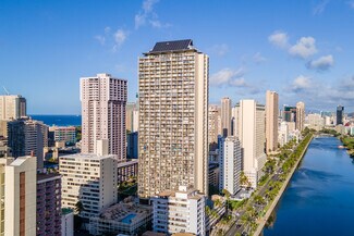 Plus de détails pour 445 Seaside Ave, Honolulu, HI - Commerce de détail à louer