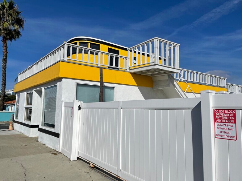 16732-16735 Pacific Coast Highway portefeuille de 2 propriétés à vendre sur LoopNet.ca - Photo du bâtiment - Image 2 de 7