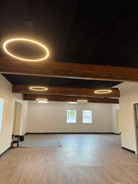 106 N Spruce St, Townsend, MT for lease - Interior Photo - Image 2 of 10