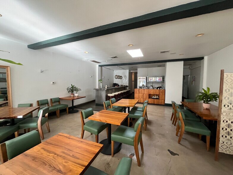3221 Pico Blvd, Santa Monica, CA à louer - Photo intérieure - Image 3 de 9