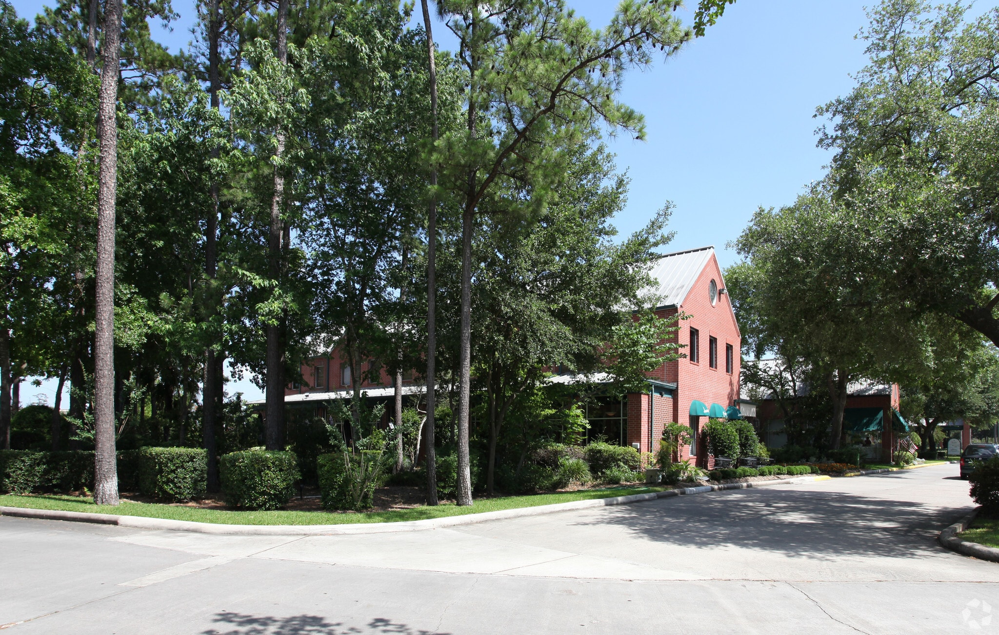 25154 Grogans Park Dr, The Woodlands, TX for lease Primary Photo- Image 1 of 8