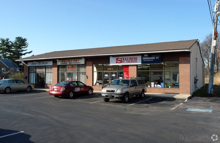 2450-2460 W Main St, Norristown, PA for lease - Building Photo - Image 2 of 17