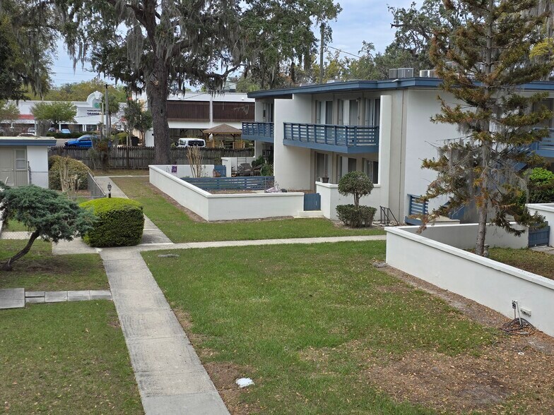 220 Stowe Ave, Orange Park, FL à vendre - Photo du bâtiment - Image 2 de 11
