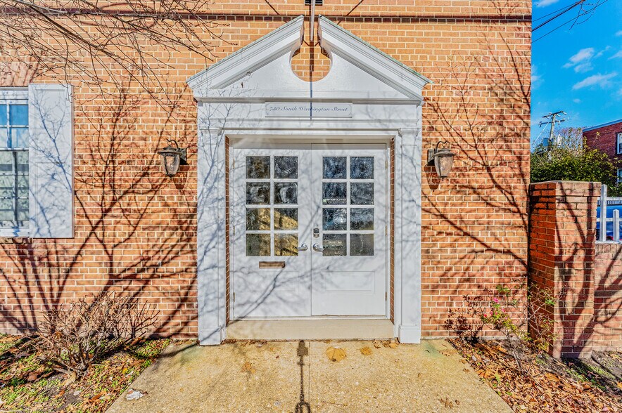 728 S Washington St, Alexandria, VA à vendre - Photo du bâtiment - Image 2 de 22