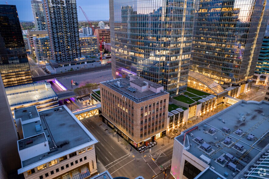 505 8th Ave SW, Calgary, AB à louer - Aérien - Image 2 de 4