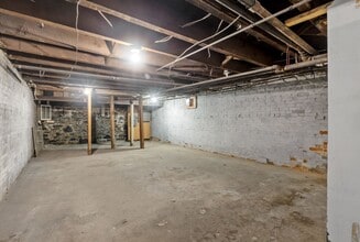 157 Bank St, Ottawa, ON à louer Photo du bâtiment- Image 2 de 3
