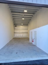 49 Crystal Ln, Sanbornville, NH for lease Interior Photo- Image 2 of 6