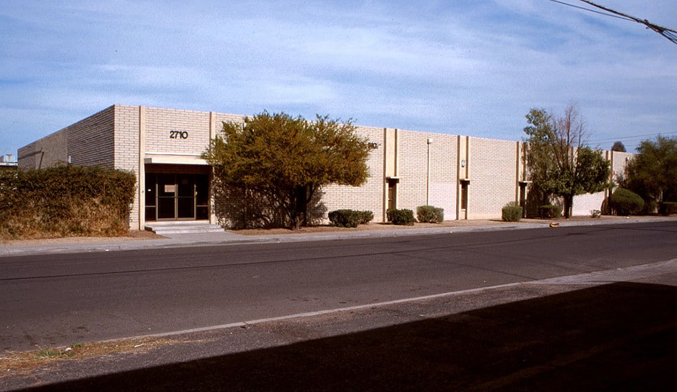 2710 W Cheery Lynn Rd, Phoenix, AZ for lease - Building Photo - Image 2 of 5