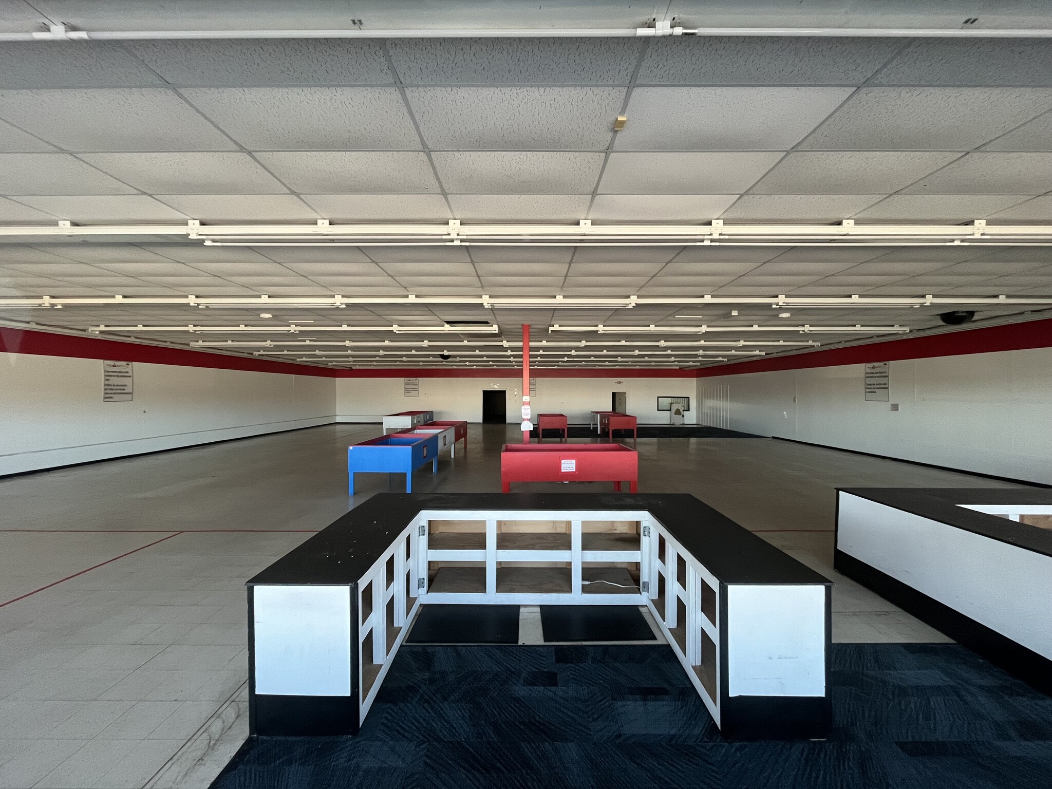 1201-1261 Julian R Allsbrook Hwy, Roanoke Rapids, NC for lease Interior Photo- Image 1 of 1