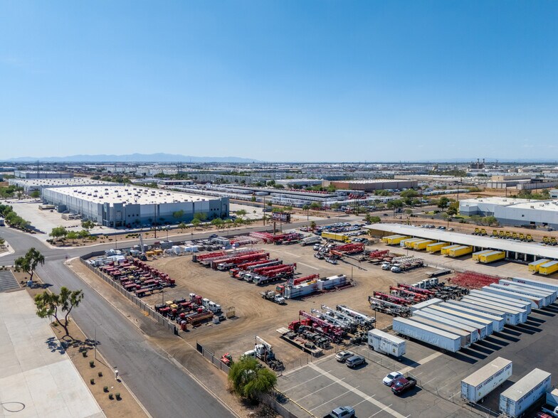 4200 W Gibson Ln, Phoenix, AZ à louer - Photo du bâtiment - Image 2 de 7