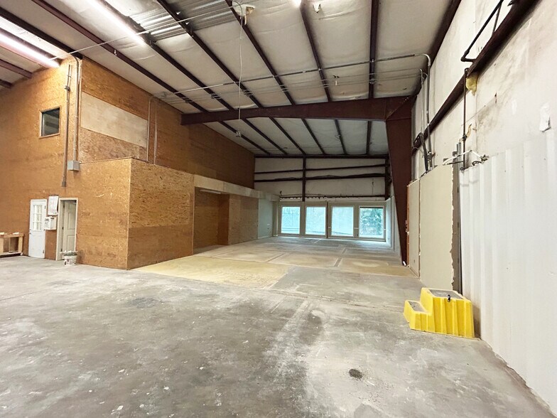 3625 Kennesaw N Ind Pky, Kennesaw, GA for lease - Building Photo - Image 3 of 6