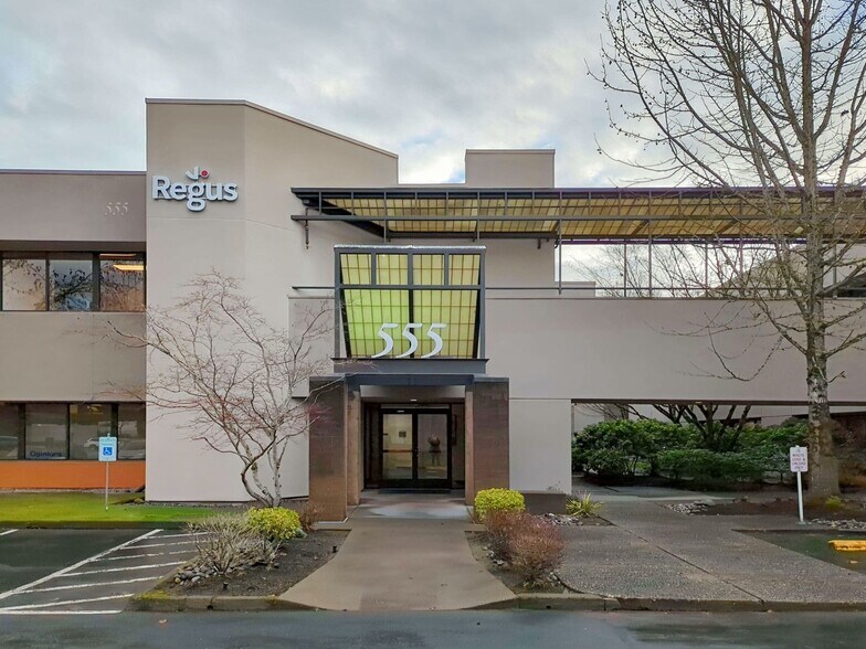 555 Andover Park W, Tukwila, WA à louer - Photo du bâtiment - Image 2 de 11