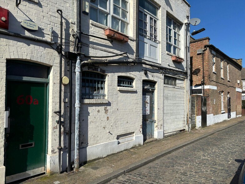 60A Windus Rd, Londres à louer - Photo du bâtiment - Image 1 de 9