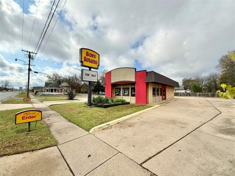 1103 N Arkansas Ave, Russellville, AR à vendre - Photo du bâtiment - Image 2 de 49