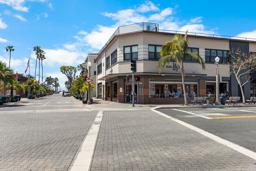 107-111 Main St, Newport Beach, CA à vendre - Photo du bâtiment - Image 3 de 5