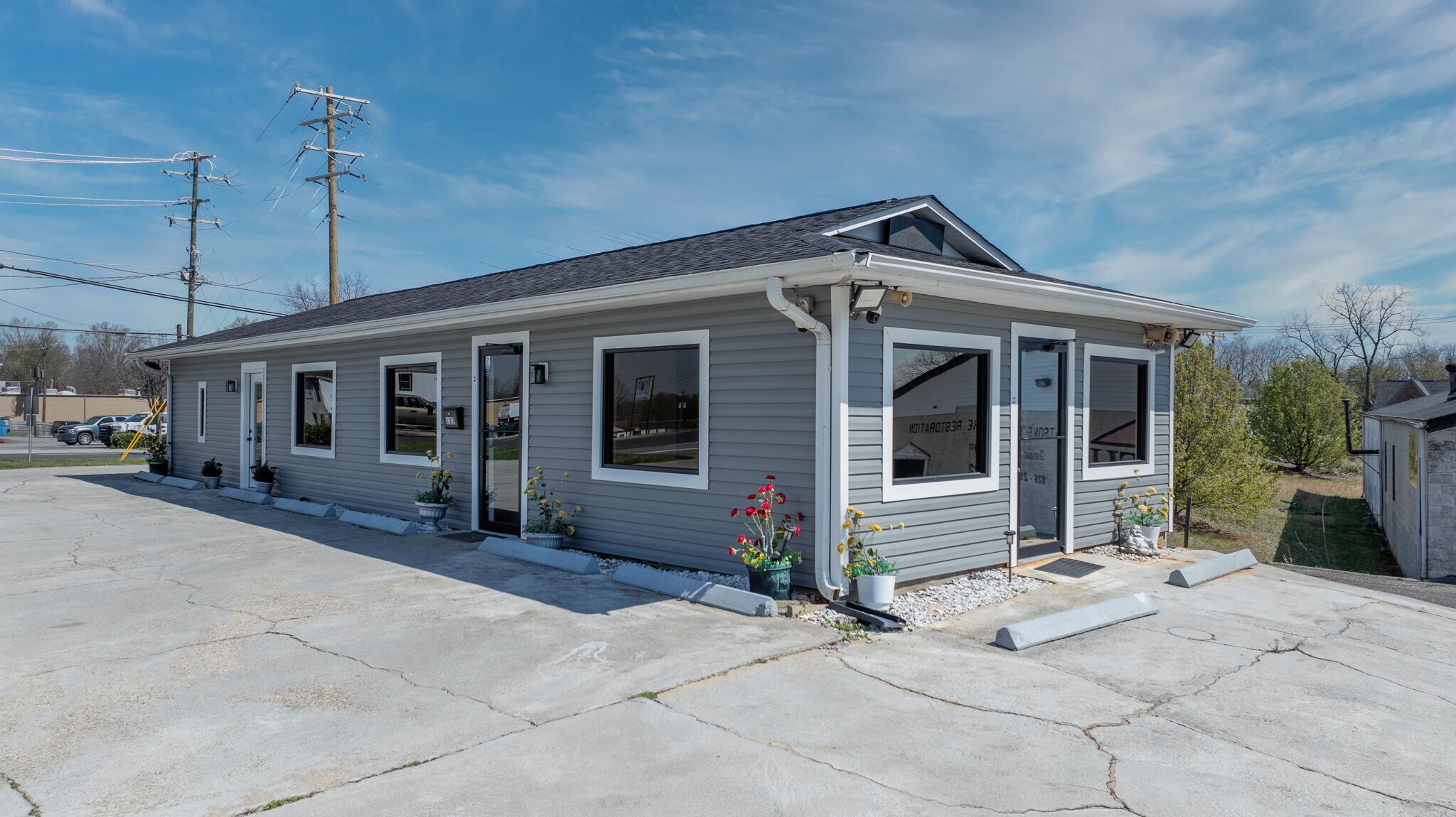 121 13th St SW, Hickory, NC for sale Primary Photo- Image 1 of 36