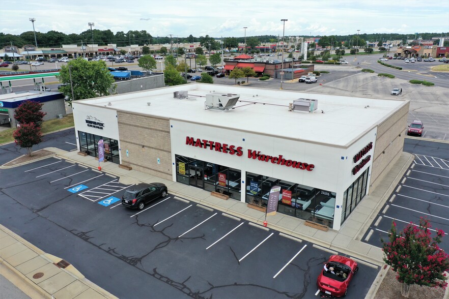 575 Cross Creek Mall, Fayetteville, NC à vendre - Photo du bâtiment - Image 1 de 1