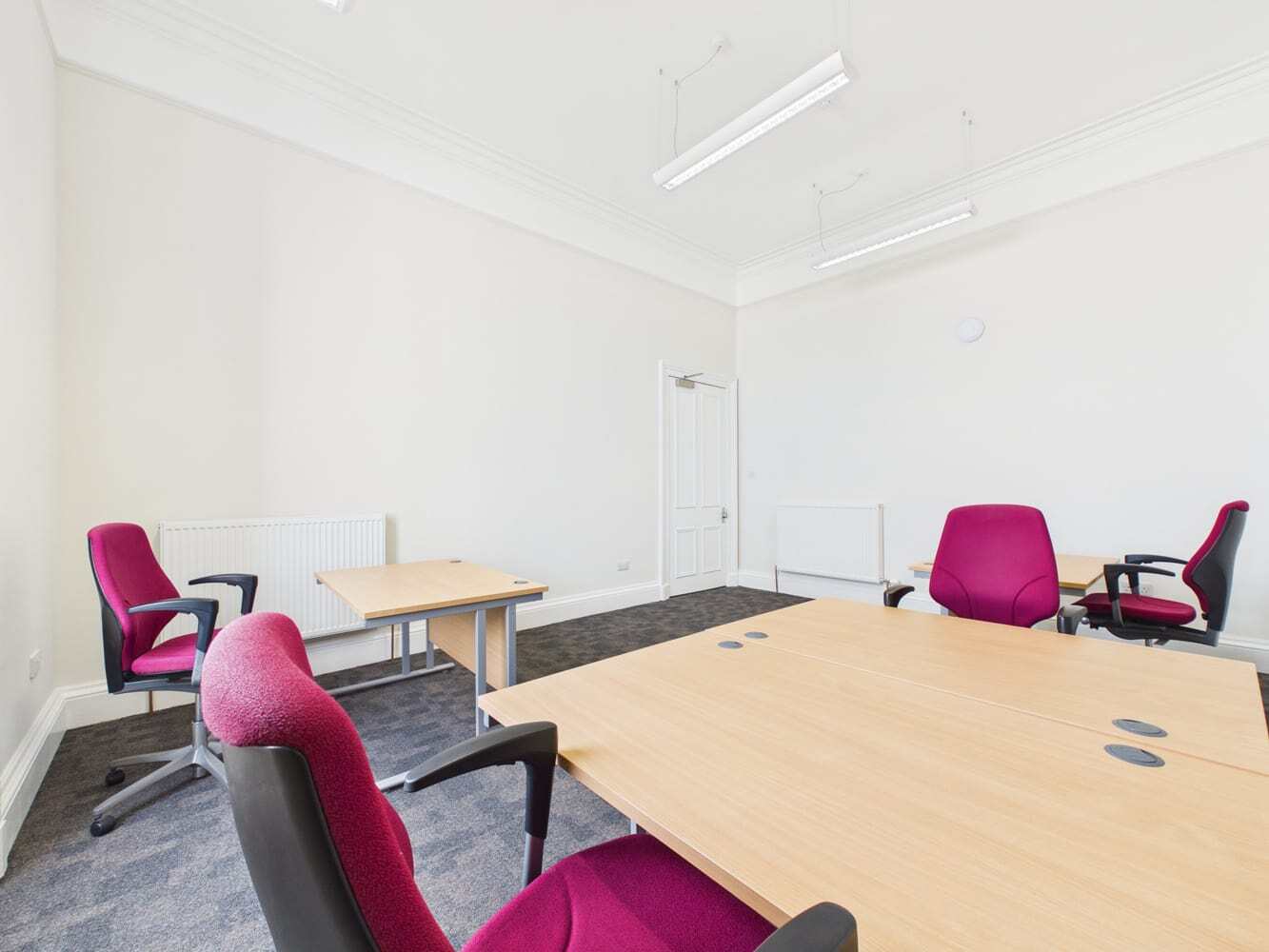 141-143 High St, Elgin for lease Interior Photo- Image 1 of 10