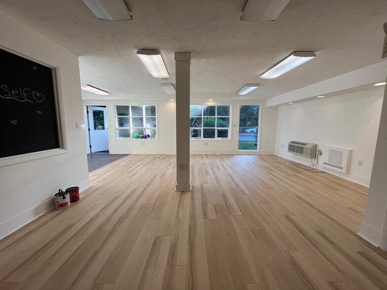 209 N 8th St, Stroudsburg, PA à louer - Photo du bâtiment - Image 3 de 8